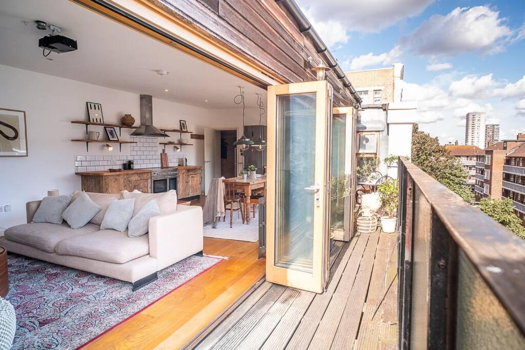 Appartamento Penthouse At The Old Tea Factory Londra Esterno foto